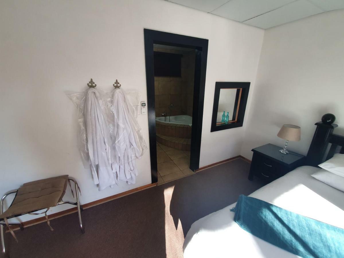 Leach Lodge Kuruman Luaran gambar