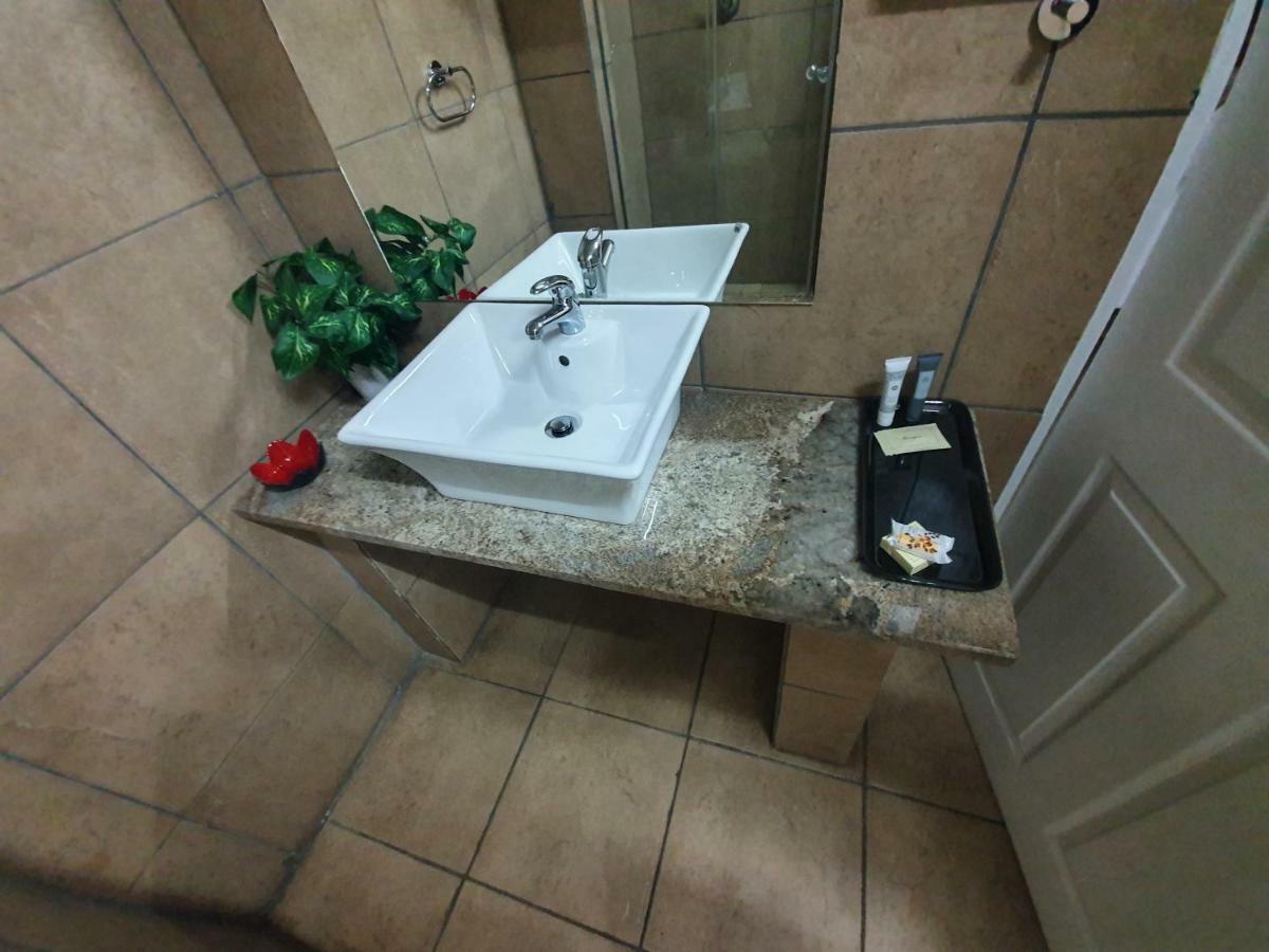 Leach Lodge Kuruman Luaran gambar