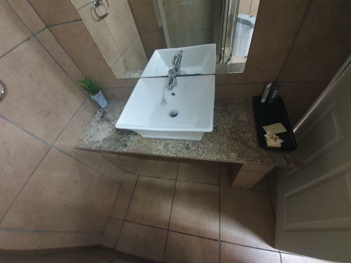 Leach Lodge Kuruman Luaran gambar