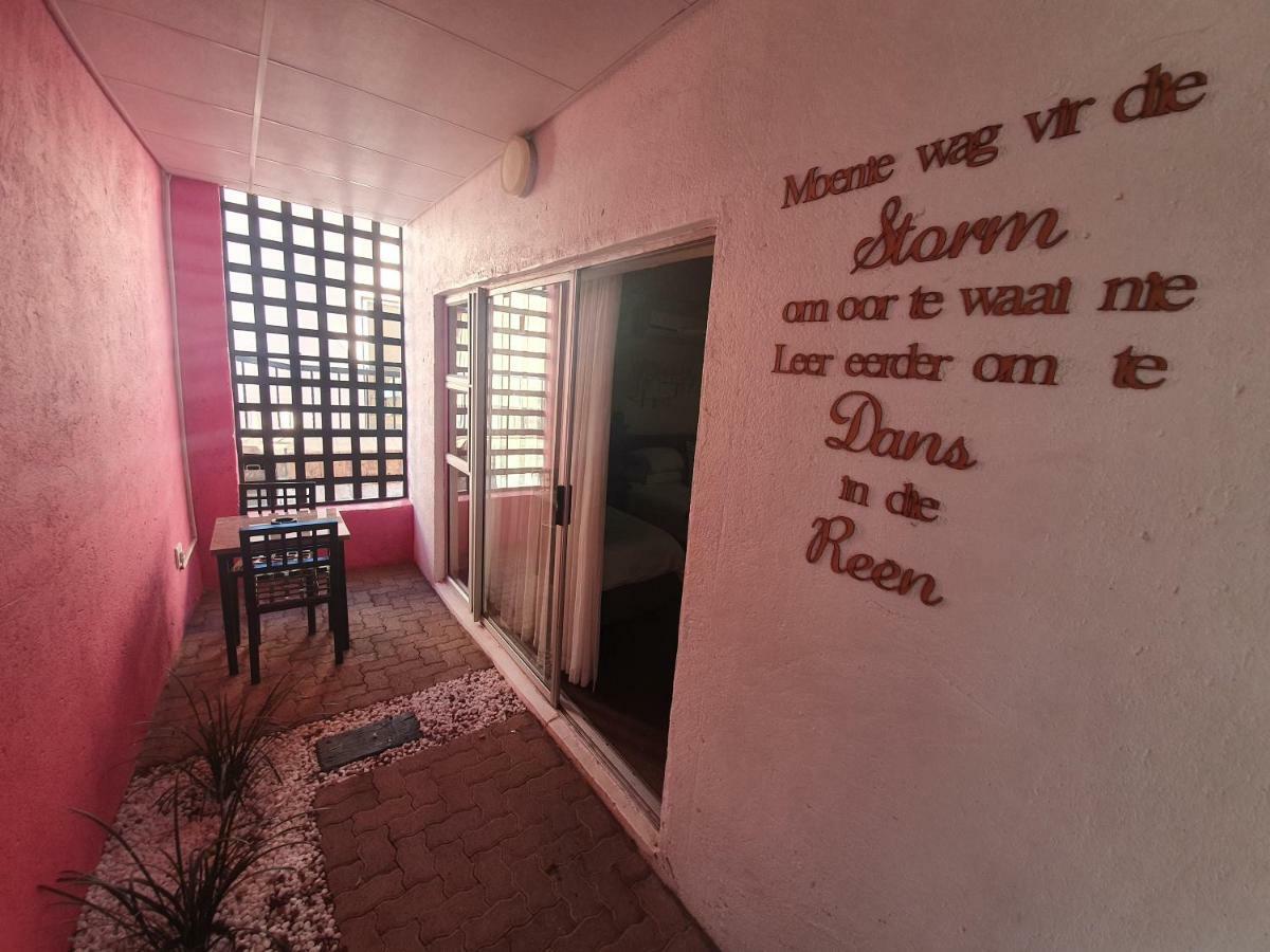 Leach Lodge Kuruman Luaran gambar