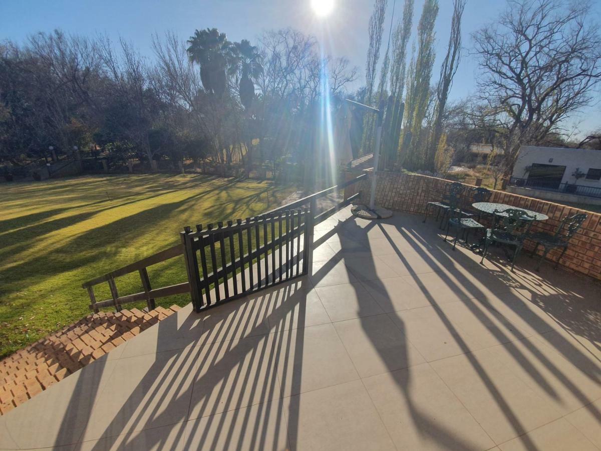 Leach Lodge Kuruman Luaran gambar