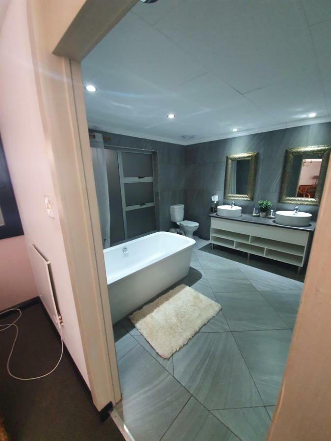 Leach Lodge Kuruman Luaran gambar