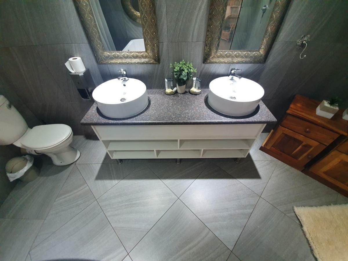 Leach Lodge Kuruman Luaran gambar
